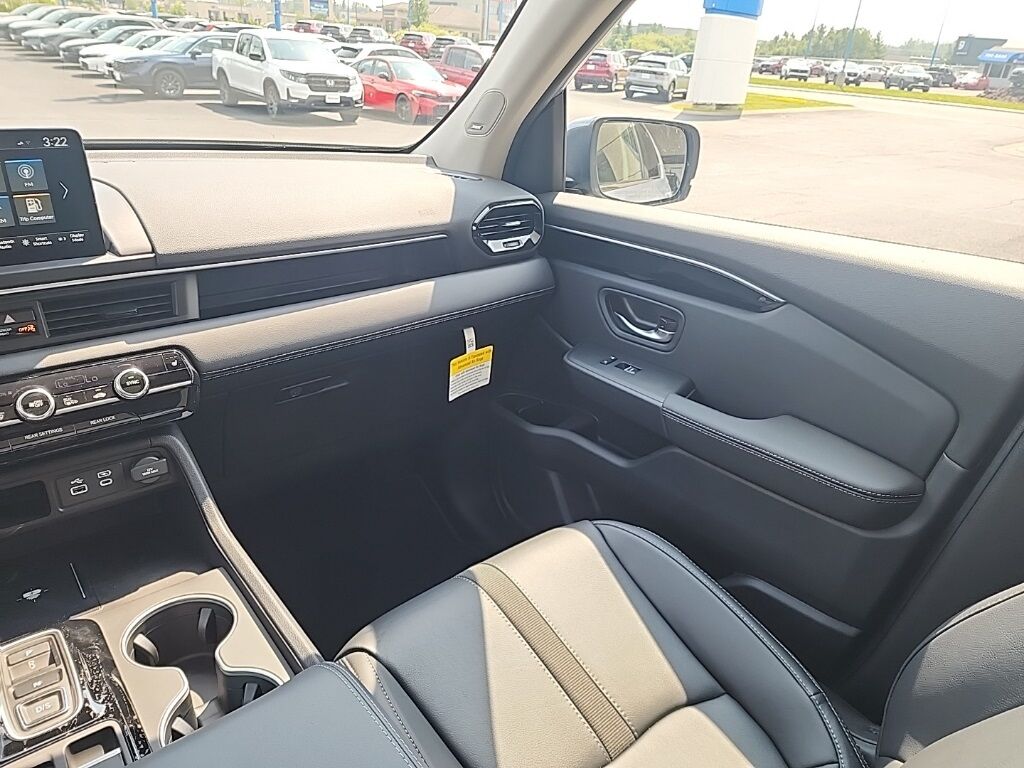 2025 Honda Pilot Touring Duluth MN