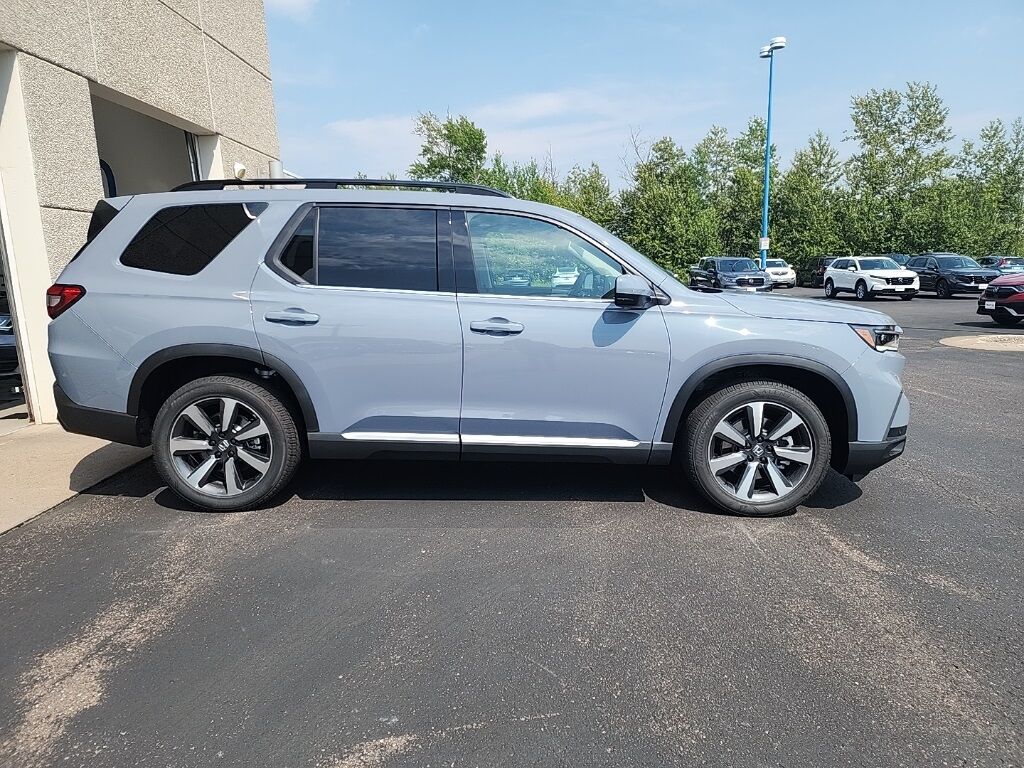 2025 Honda Pilot Touring Duluth MN