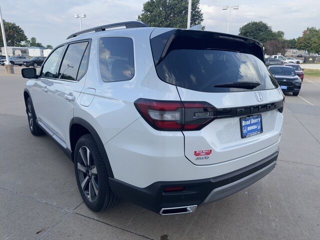 2025 Honda Pilot Touring West Burlington IA