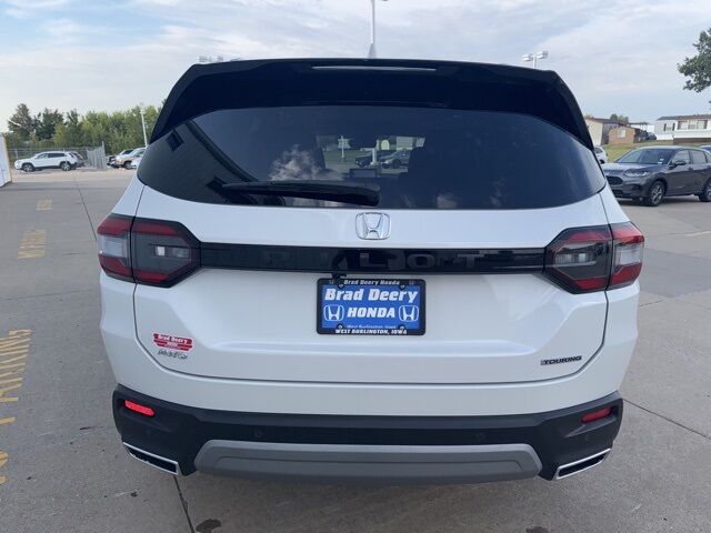2025 Honda Pilot Touring West Burlington IA