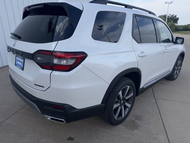 2025 Honda Pilot Touring West Burlington IA