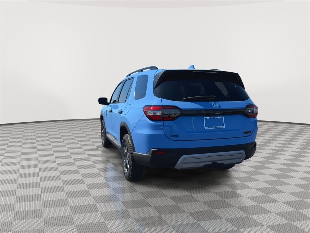 2025 Honda Pilot TrailSport photo 7
