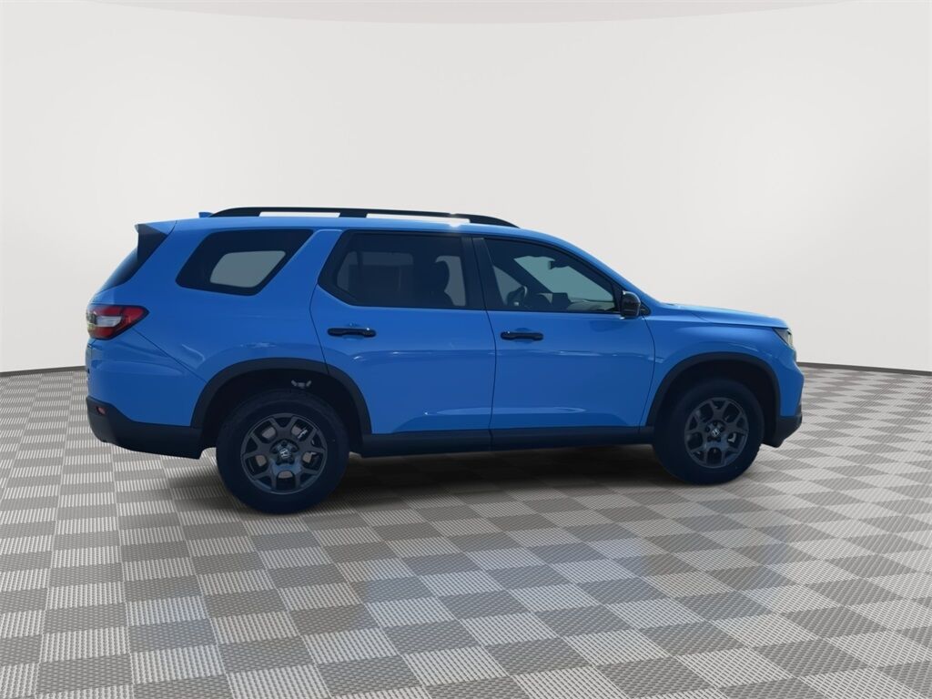 2025 Honda Pilot TrailSport photo 9