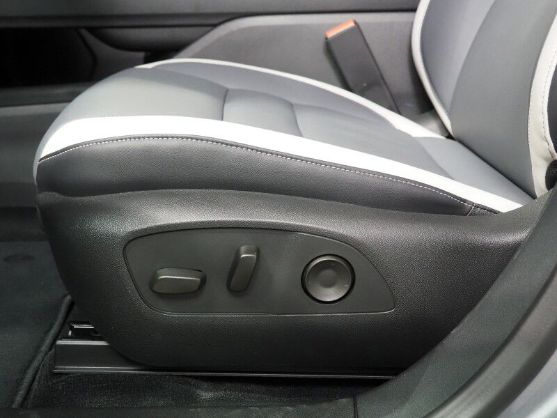2025 Honda Prologue Touring AWD *NAVIGATION, ADAPTIVE CRUISE, SAFETY ALERTS, BACKUP-CAMERA, PANORAMA MOONROOF, LEATHER, HEATED SEATS, POWER LIFTGATE, 19 INCH ALLOYS, BOSE, WIRELESS CHARGING, ANDROID & APPLE Round Rock TX