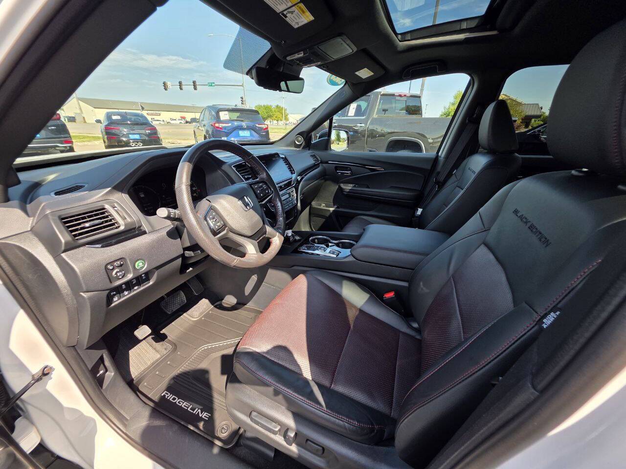 2025 Honda Ridgeline Black Edition AWD 4dr Crew Cab 5.3 ft. SB Eldridge IA