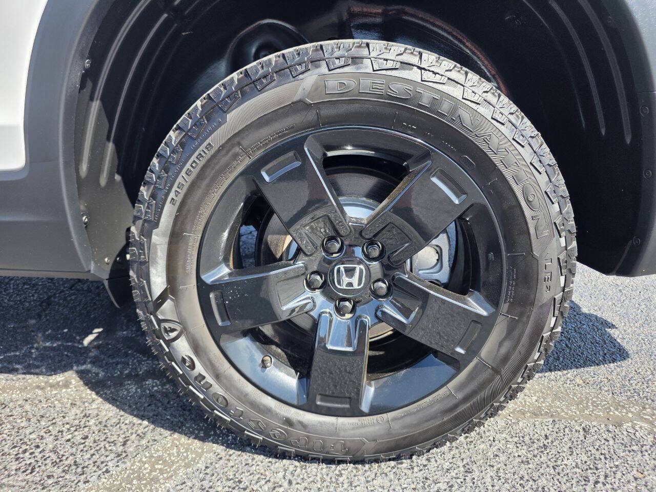 2025 Honda Ridgeline Black Edition AWD 4dr Crew Cab 5.3 ft. SB Eldridge IA
