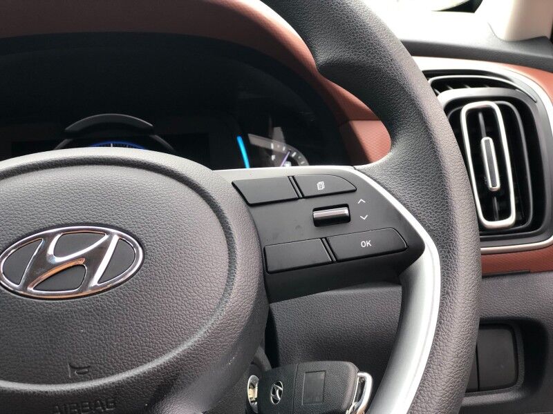 2025 Hyundai Creta Grand GL 7 Seater Vaitele