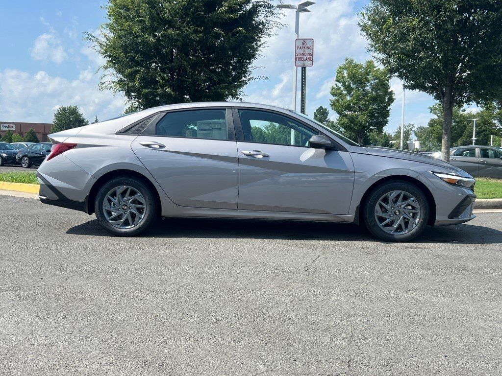 2025 Hyundai ELANTRA HYBRID Blue Chantilly VA