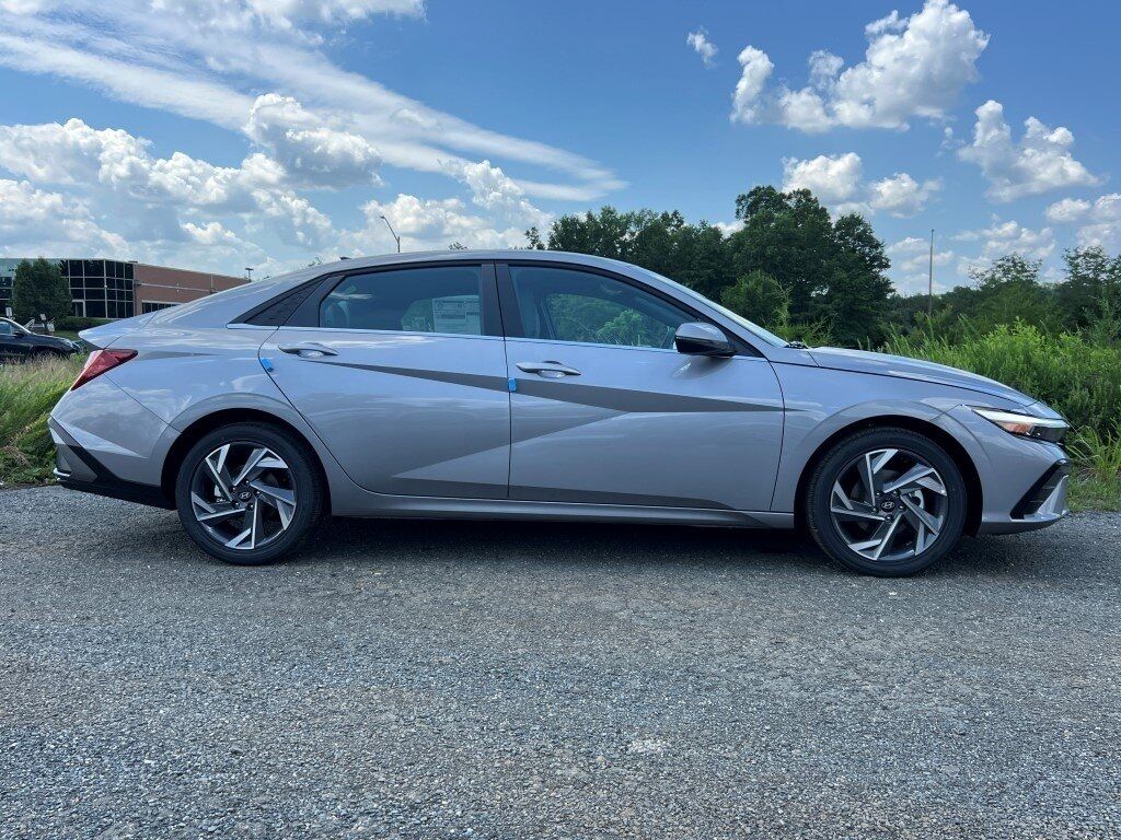 2025 Hyundai ELANTRA HYBRID Limited Chantilly VA