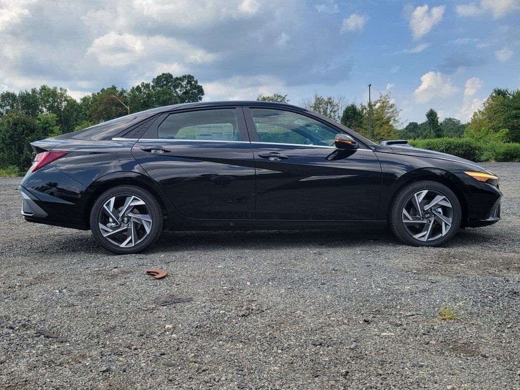 2025 Hyundai ELANTRA HYBRID Limited Chantilly VA