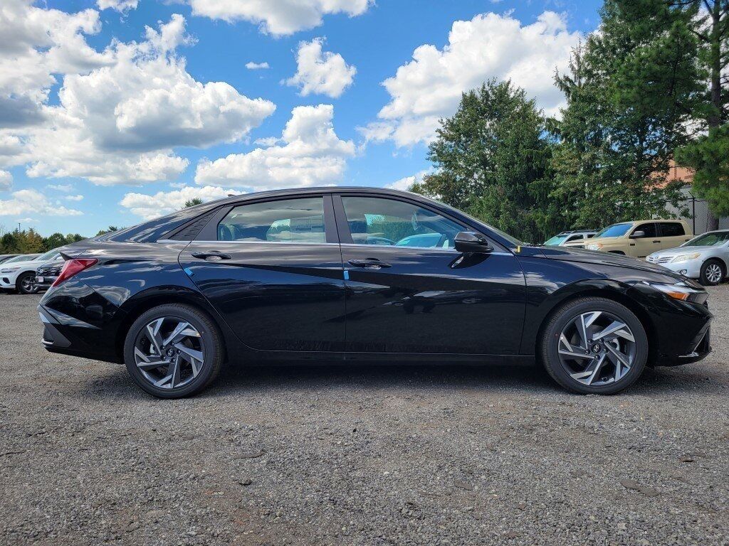 2025 Hyundai ELANTRA HYBRID Limited Chantilly VA