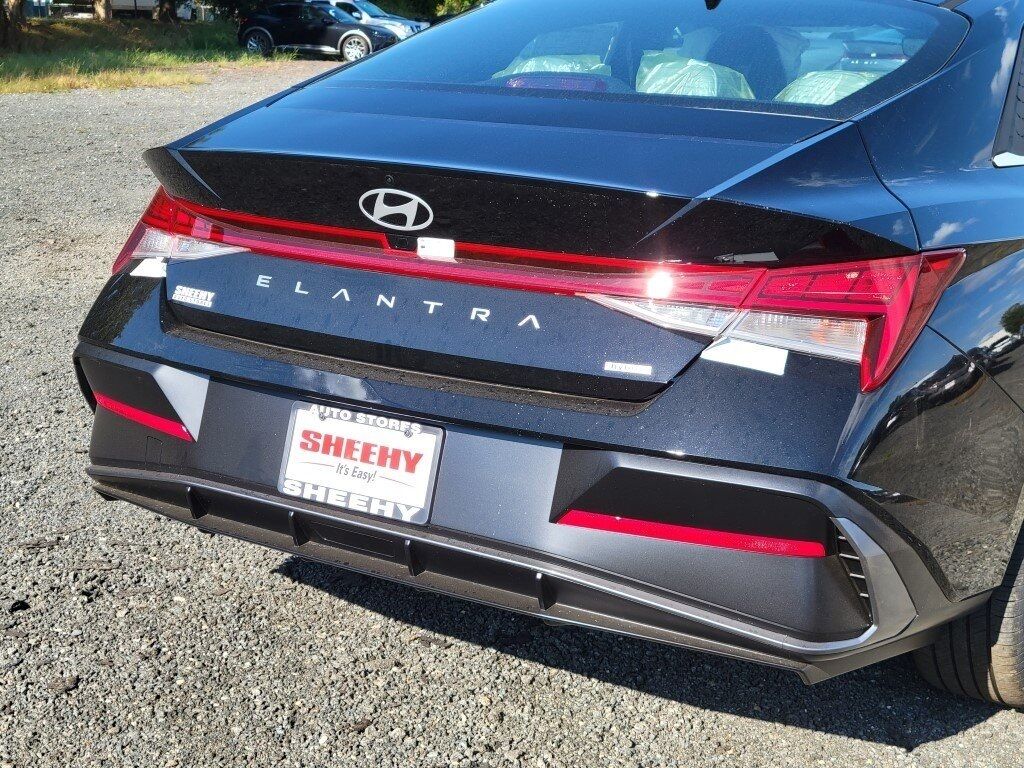 2025 Hyundai ELANTRA HYBRID Limited Chantilly VA