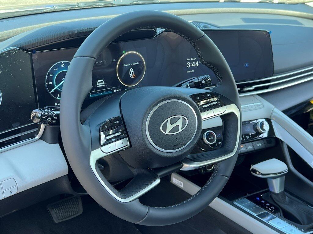 2025 Hyundai ELANTRA HYBRID Limited Chantilly VA