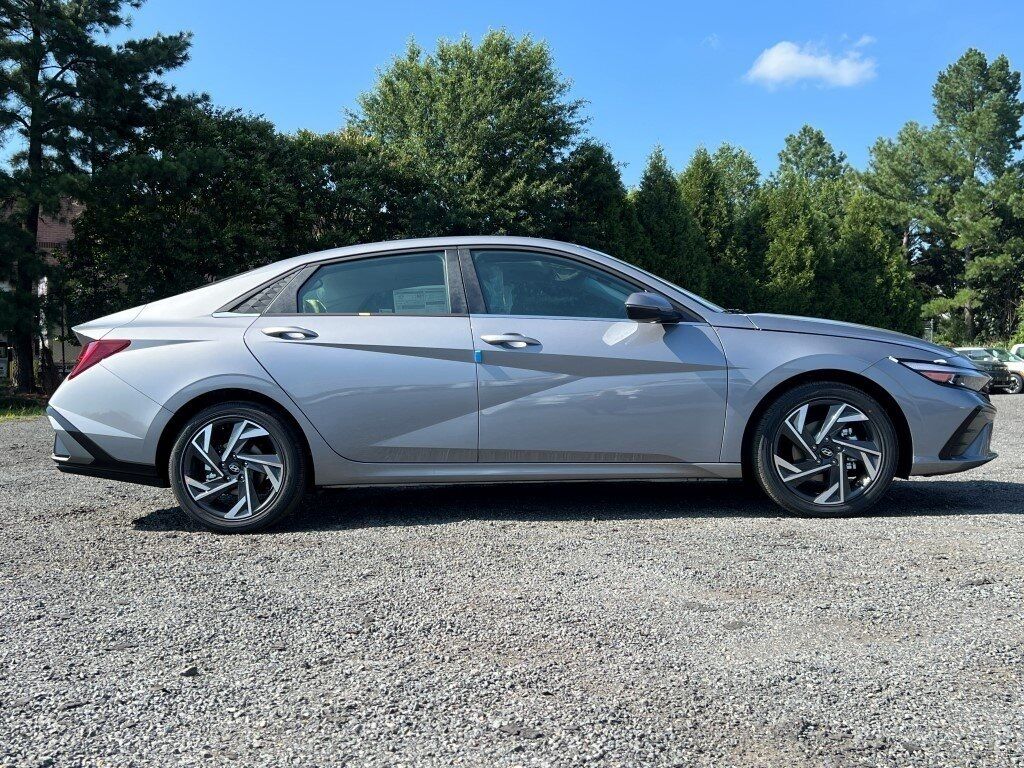 2025 Hyundai ELANTRA HYBRID Limited Chantilly VA