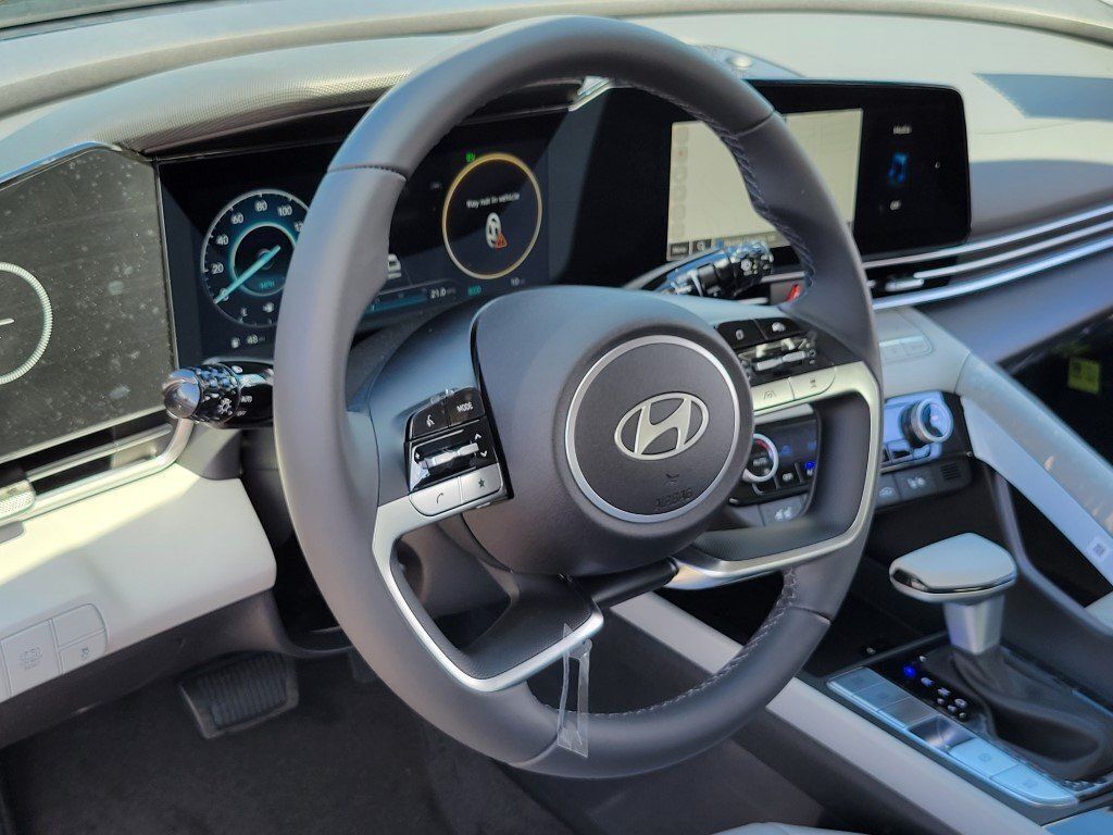 2025 Hyundai ELANTRA HYBRID Limited Chantilly VA