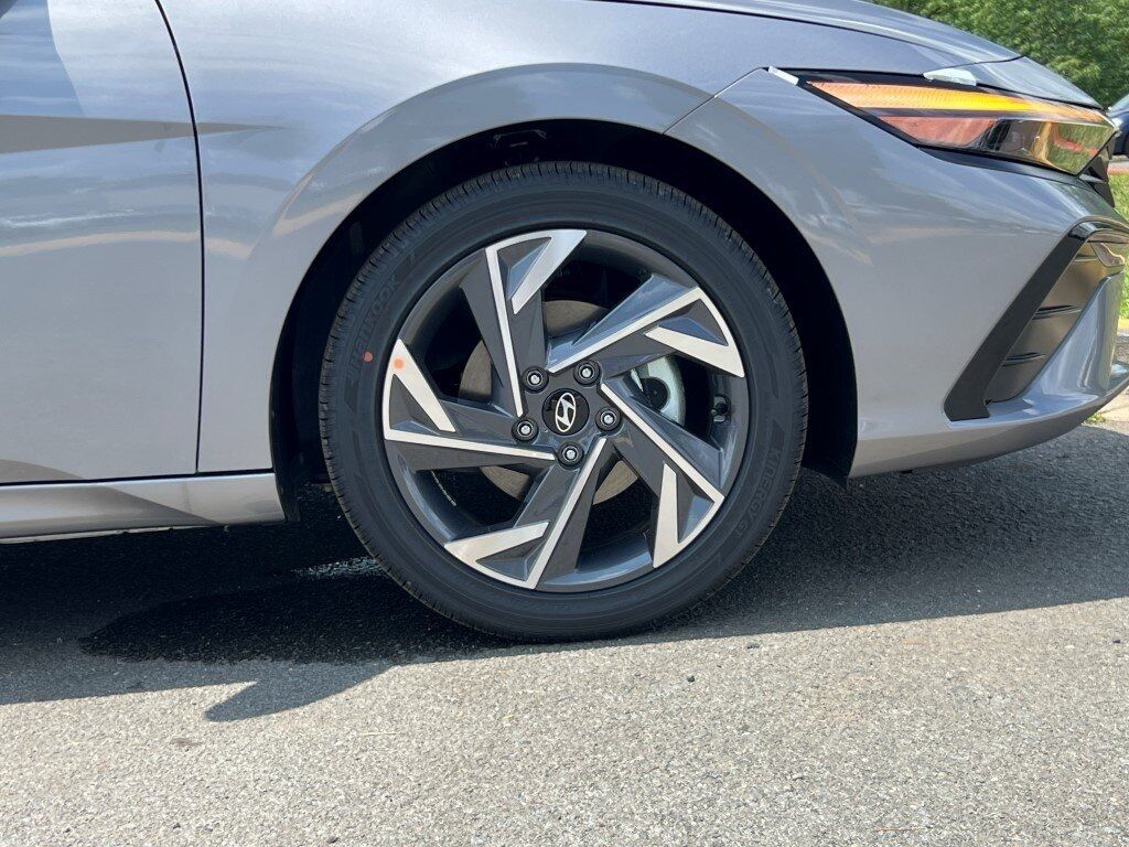 2025 Hyundai ELANTRA Limited Chantilly VA