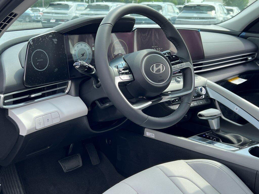 2025 Hyundai ELANTRA Limited Chantilly VA