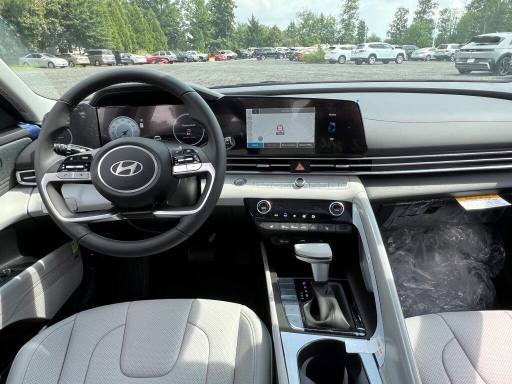 2025 Hyundai ELANTRA Limited Chantilly VA