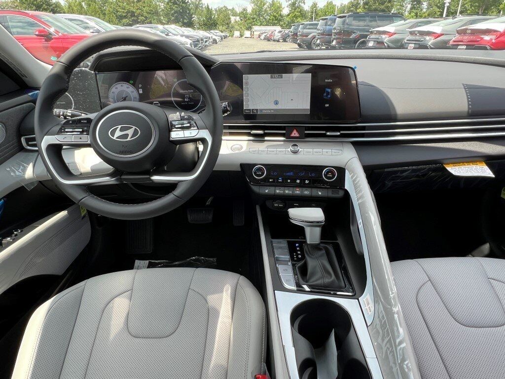 2025 Hyundai ELANTRA Limited Chantilly VA