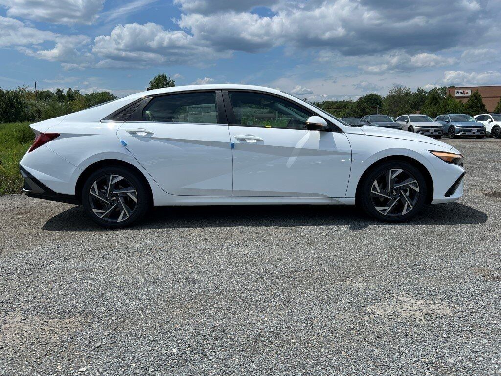 2025 Hyundai ELANTRA Limited Chantilly VA