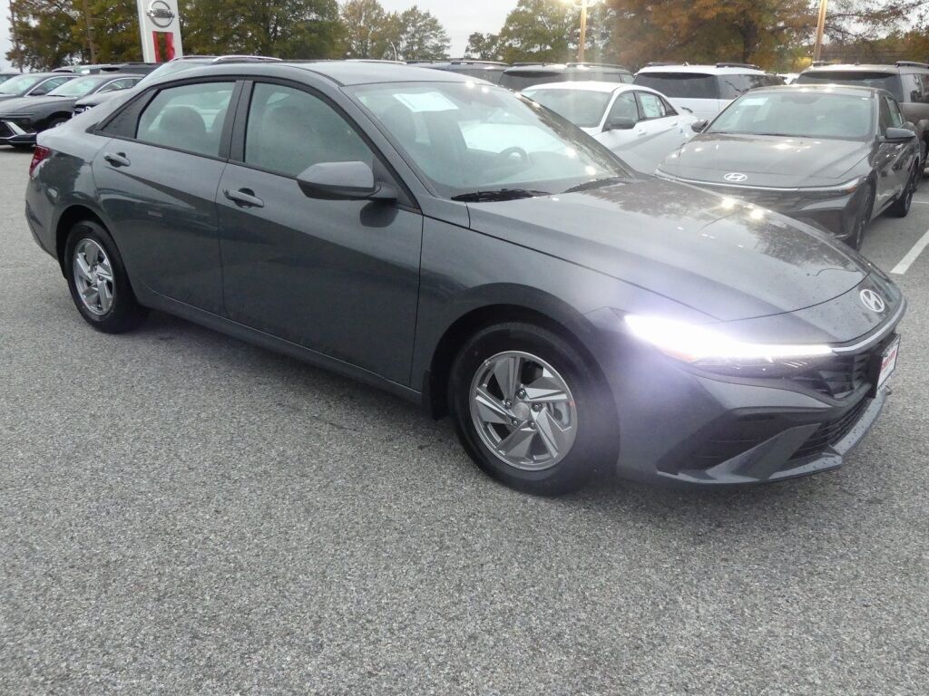 2025 Hyundai ELANTRA