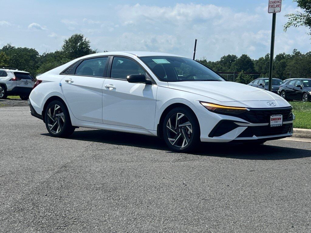 2025 Hyundai ELANTRA SEL Sport
