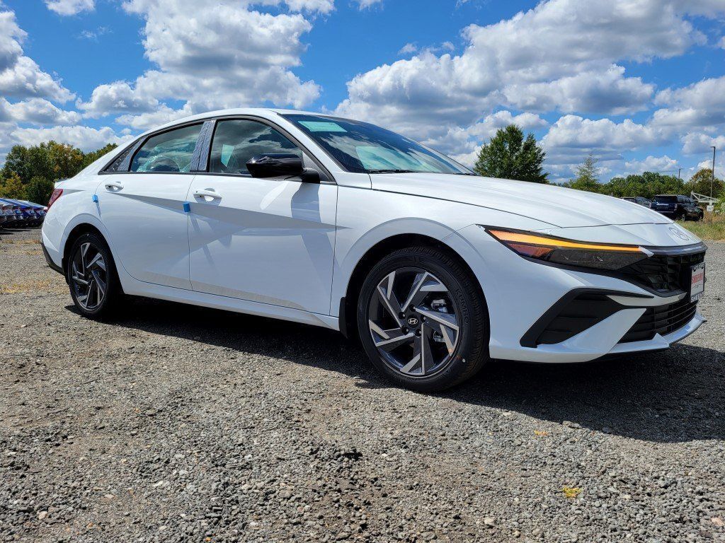 2025 Hyundai ELANTRA SEL Sport