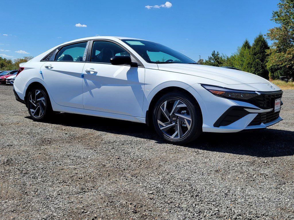 2025 Hyundai ELANTRA SEL Sport