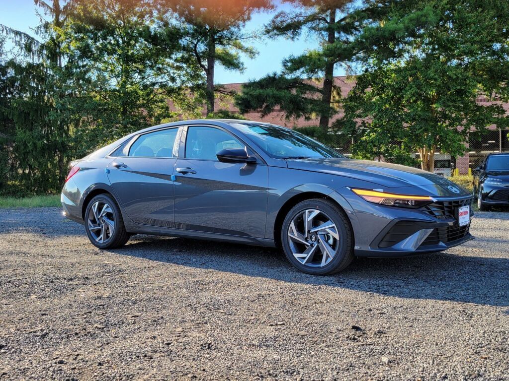 2025 Hyundai ELANTRA