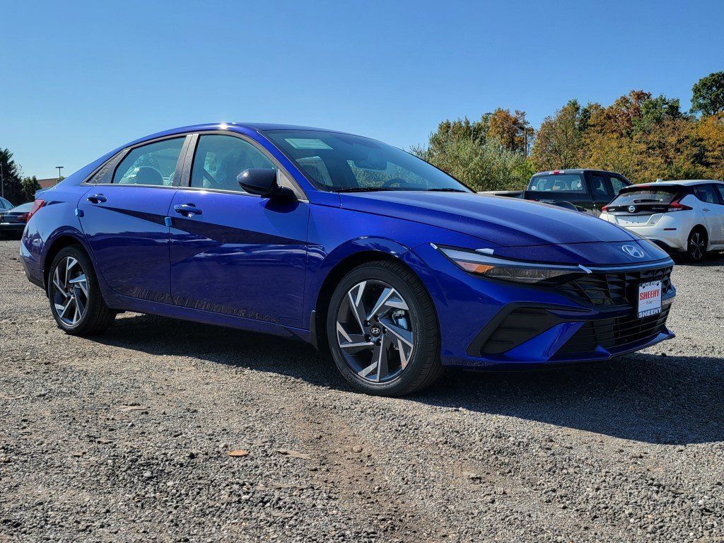 2025 Hyundai ELANTRA SEL Sport