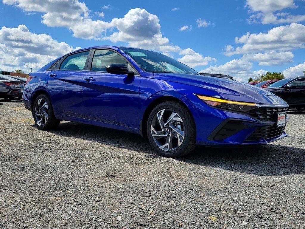 2025 Hyundai ELANTRA SEL Sport