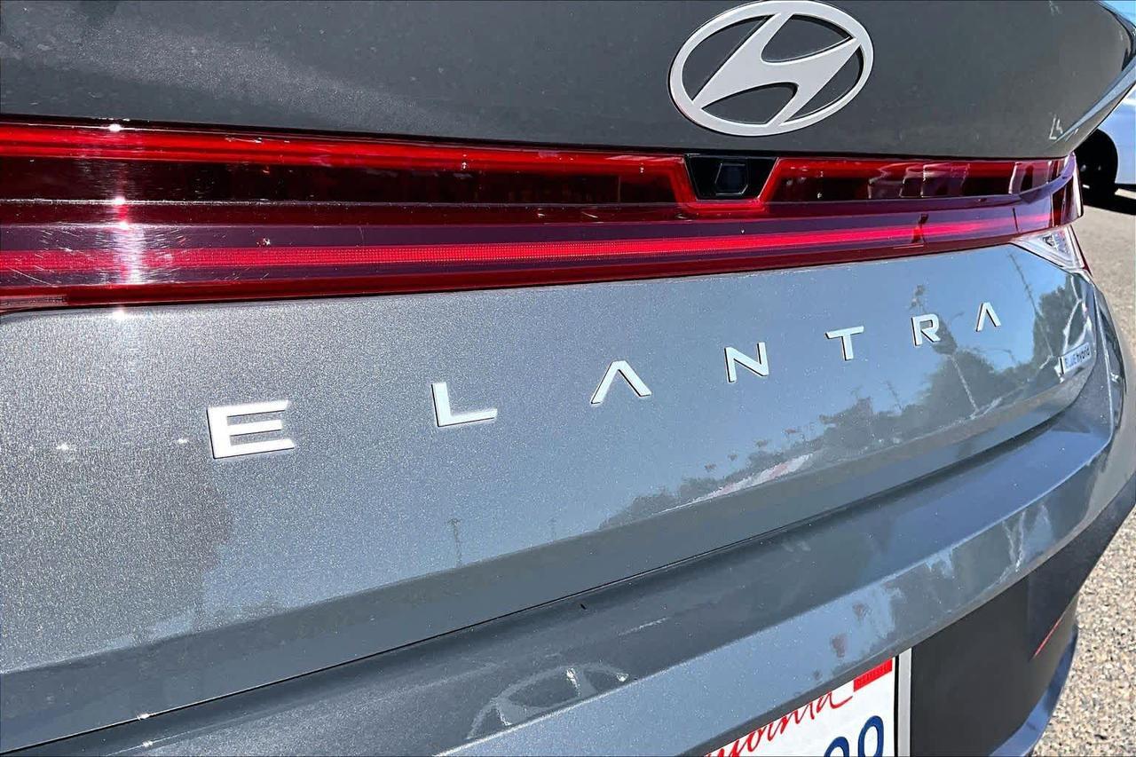 2025 Hyundai Elantra Hybrid Blue Folsom CA