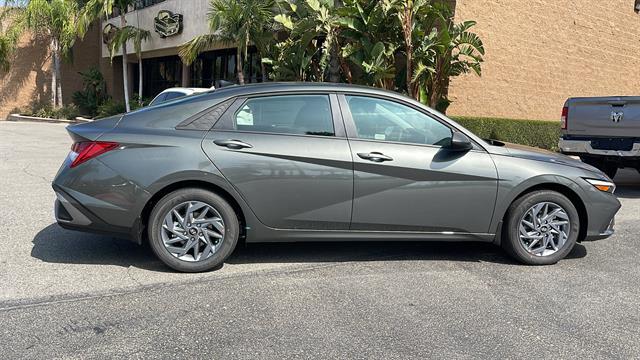 2025 Hyundai Elantra Hybrid Blue Corona CA