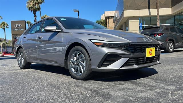 2025 Hyundai Elantra Hybrid Blue Corona CA