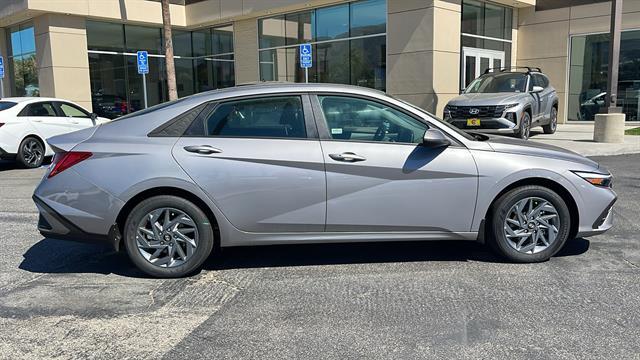 2025 Hyundai Elantra Hybrid Blue Corona CA