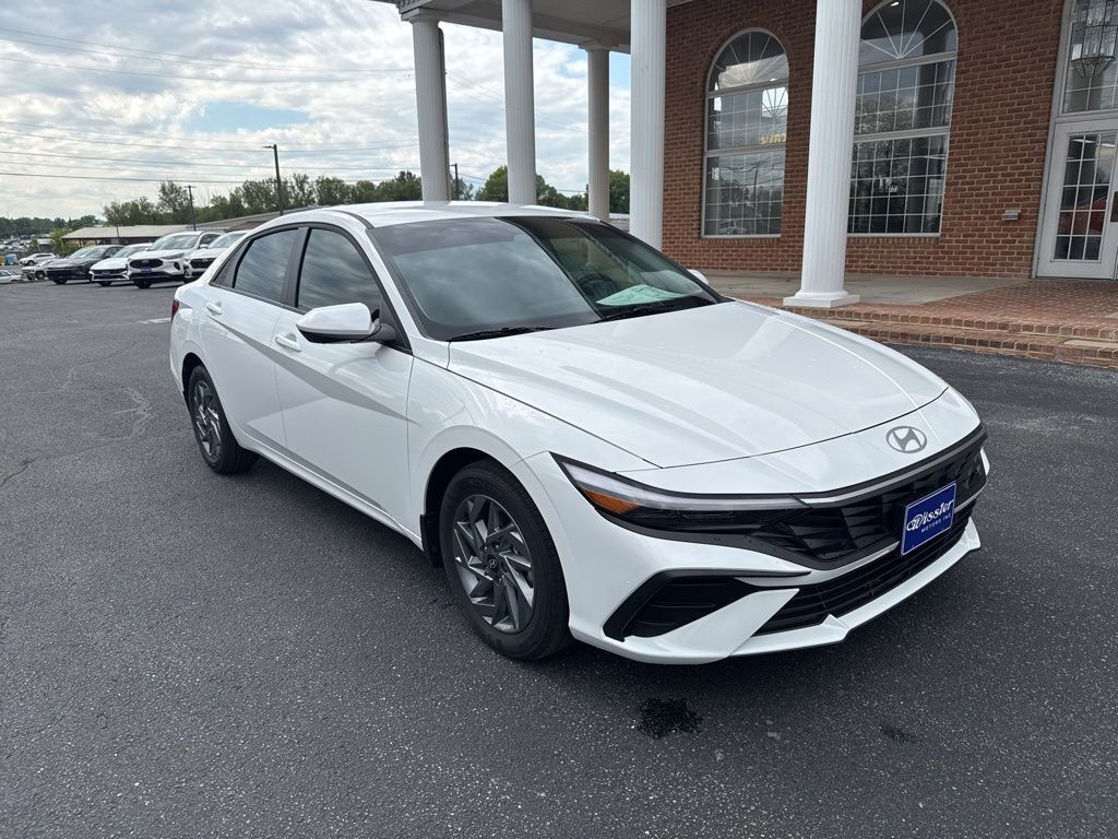 2025 Hyundai Elantra Hybrid Blue Mount Joy PA