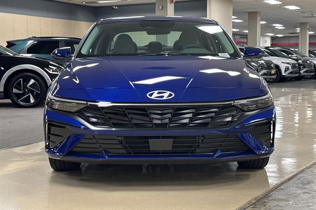 2025 Hyundai Elantra Hybrid Limited
