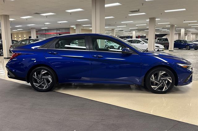 2025 Hyundai Elantra Hybrid Limited