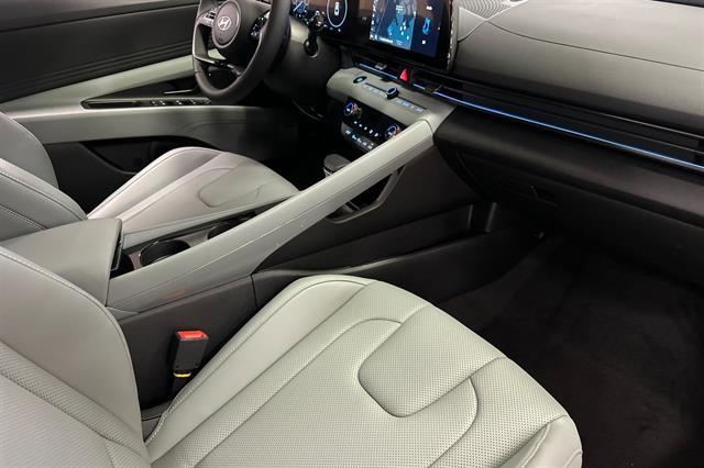 2025 Hyundai Elantra Hybrid Limited