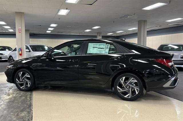 2025 Hyundai Elantra Hybrid Limited