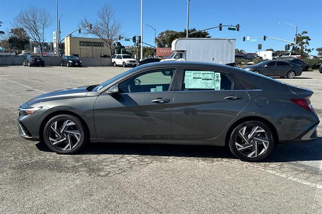 2025 Hyundai Elantra Hybrid Limited