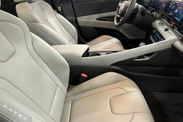 2025 Hyundai Elantra Hybrid Limited