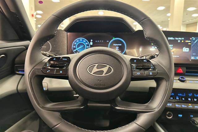 2025 Hyundai Elantra Hybrid Limited