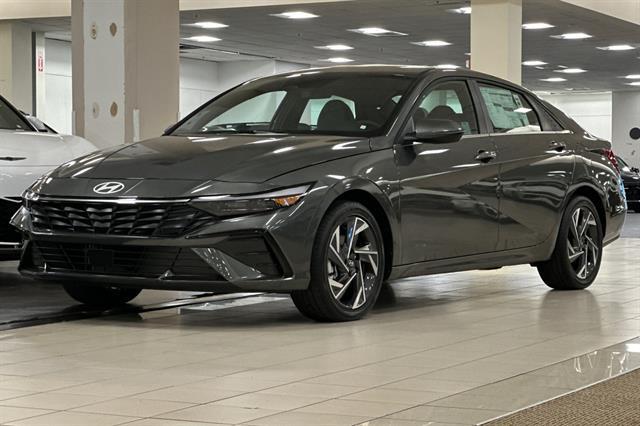 2025 Hyundai Elantra Hybrid Limited