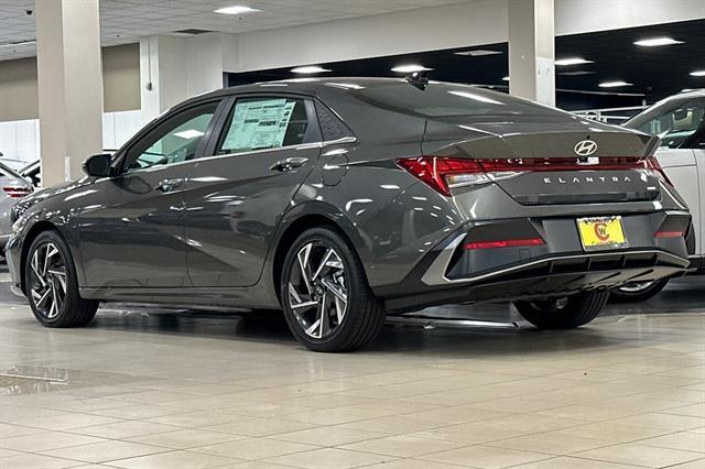 2025 Hyundai Elantra Hybrid Limited
