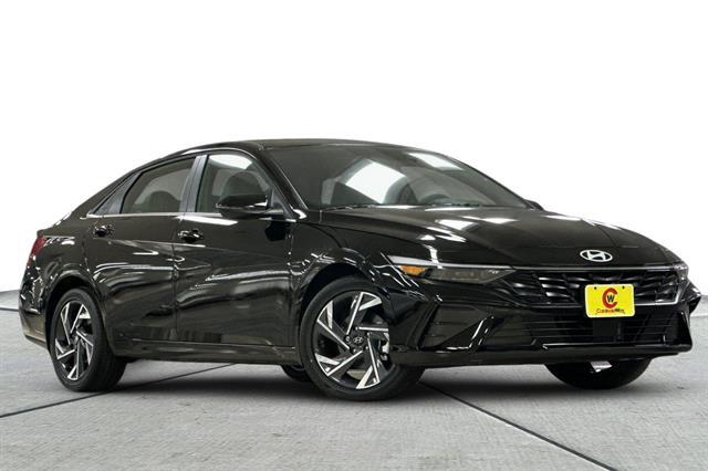 2025 Hyundai Elantra Hybrid Limited