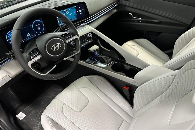 2025 Hyundai Elantra Hybrid Limited