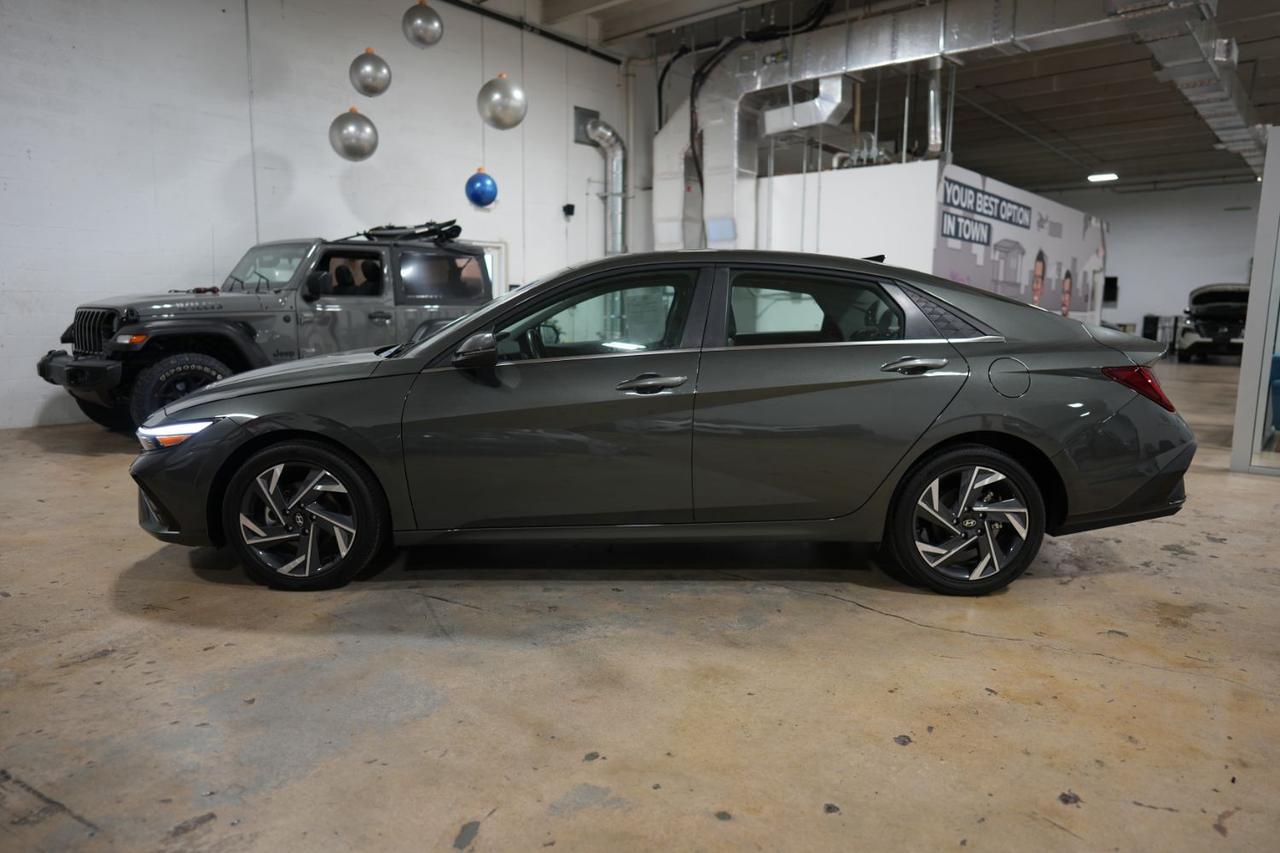 2025 Hyundai Elantra Hybrid Limited