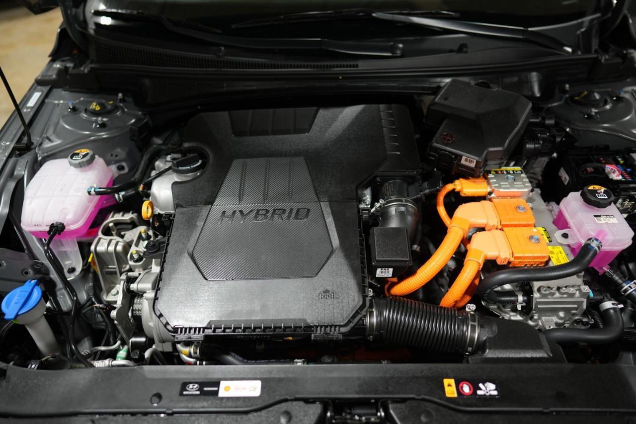 2025 Hyundai Elantra Hybrid Limited Miami FL