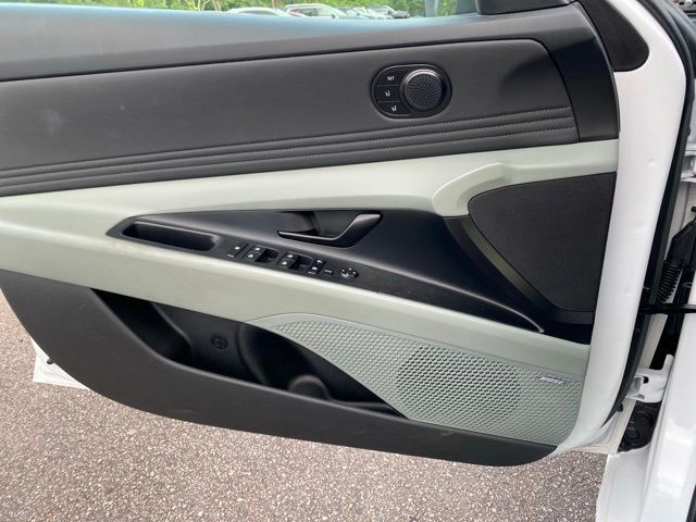 2025 Hyundai Elantra Hybrid Limited Raleigh NC